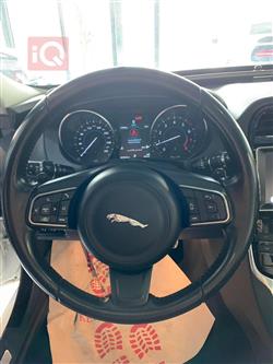 جاكوار XE